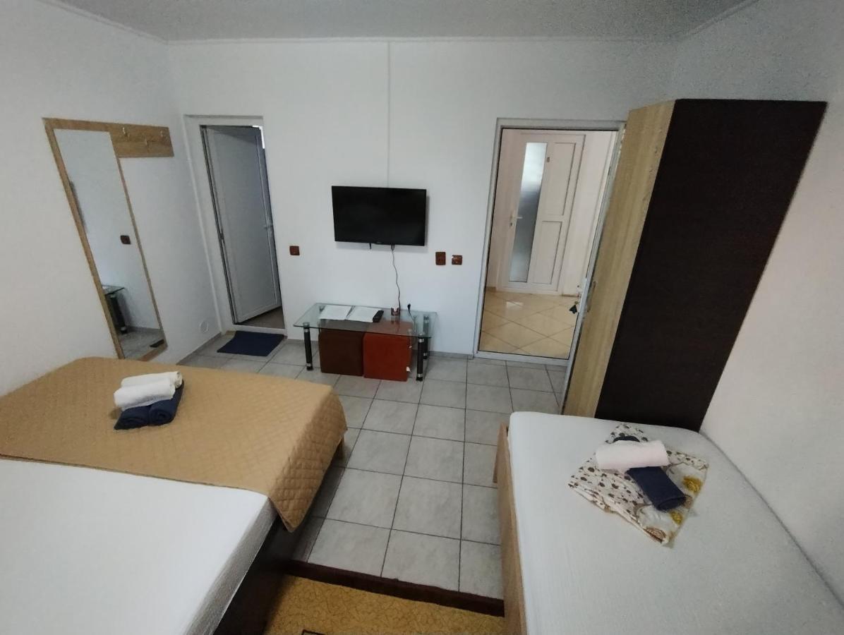 ホテル Casa Aura 1 コスティネシュティ エクステリア 写真