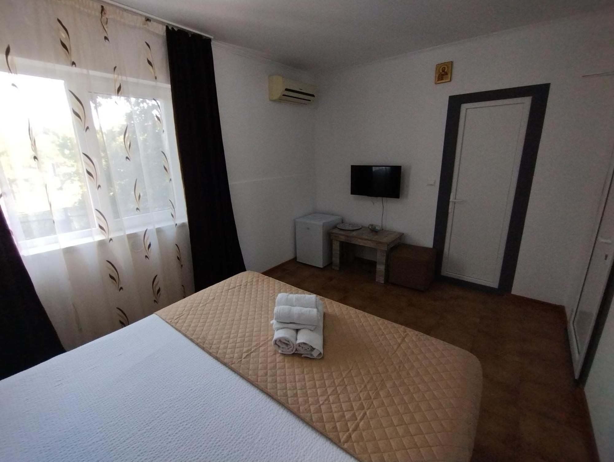 ホテル Casa Aura 1 コスティネシュティ 部屋 写真